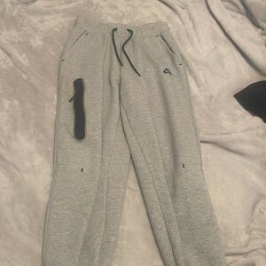 Nike Tech Sweatpants